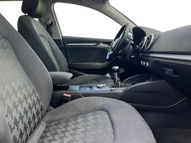 Audi A3 SPB 1.6 TDI clean diesel S tronic Attraction