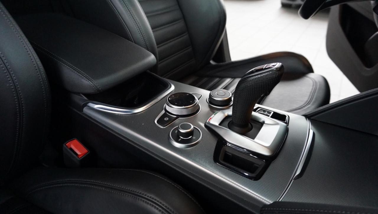 Alfa Romeo Stelvio 2.2 Turbodiesel 210 CV AT8 Q4 Veloce
