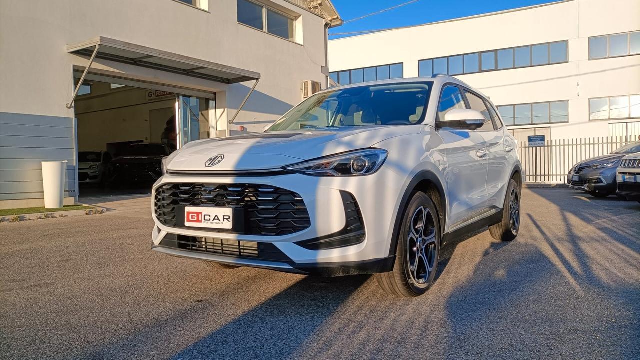 NUOVA Mg ZS 1.5 MT Standard 2025