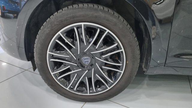 LANCIA Ypsilon 1.2 69 CV 5 porte Gold