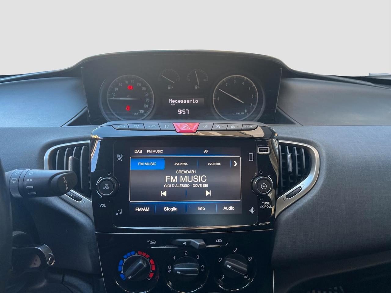 Lancia Ypsilon 1.0 FireFly 5 porte S&S Hybrid Gold