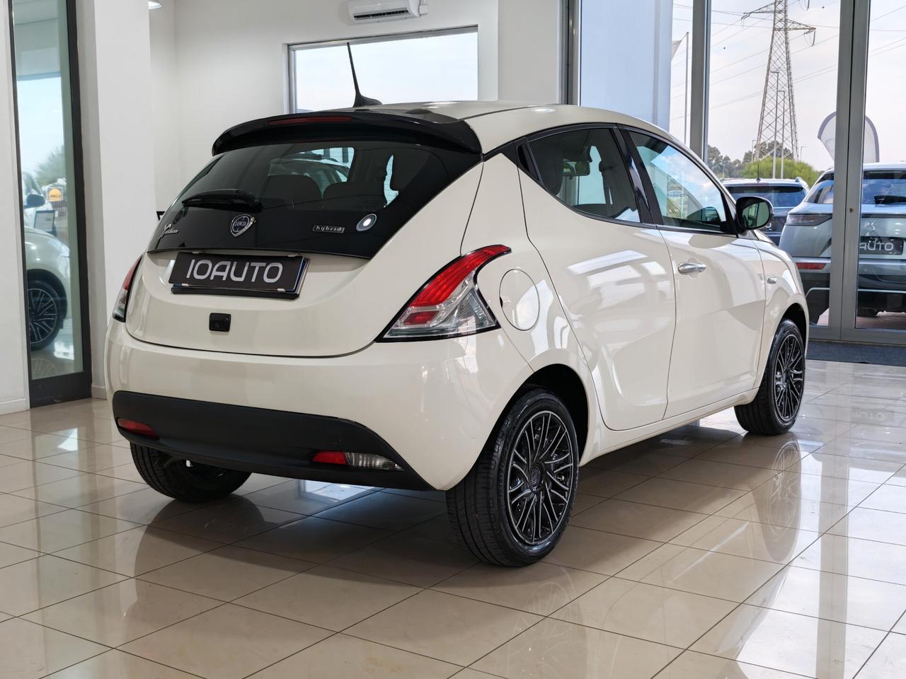 Lancia Ypsilon 1.0 Hybrid Gold 2023