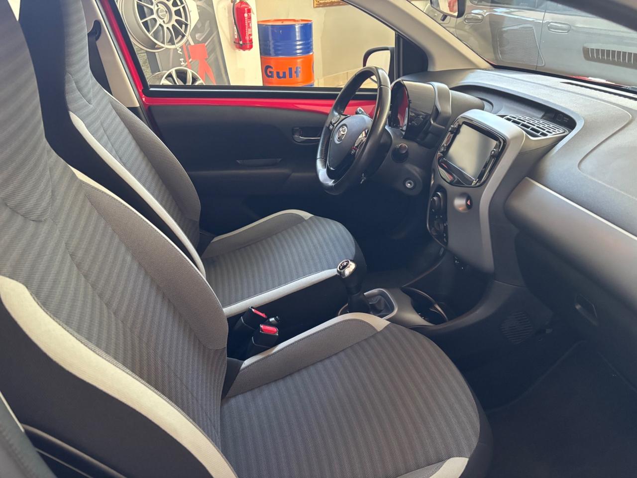 Toyota Aygo 1.0 VVT-i 72 CV 5 porte x-cool