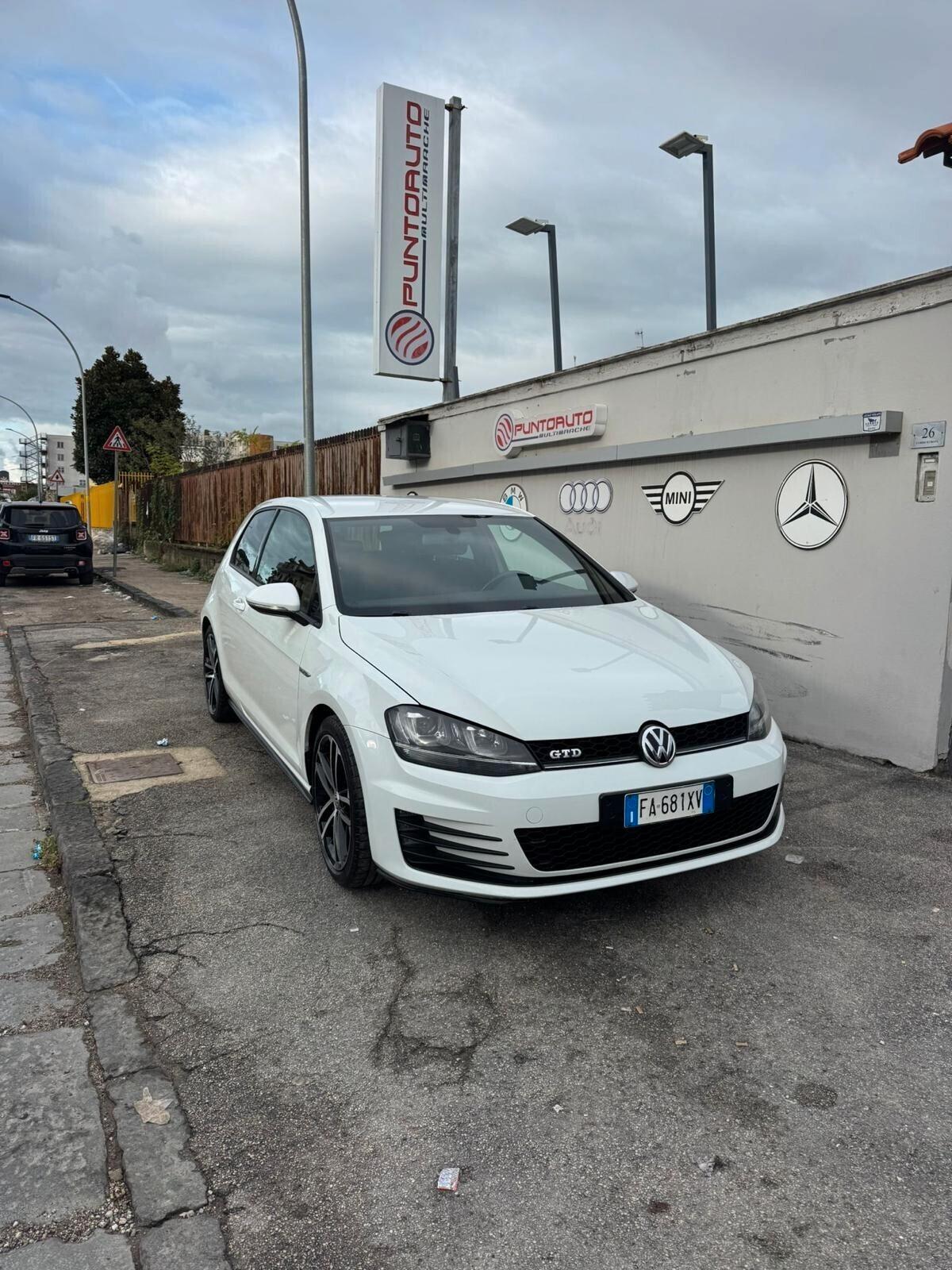 Volkswagen Golf VII 2013 3p 2.0 tdi Gtd