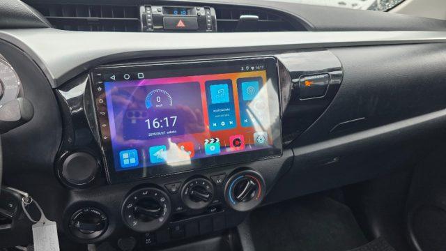 TOYOTA Hilux 2.4 D-4D 4WD 4 porte Double Cab Comfort