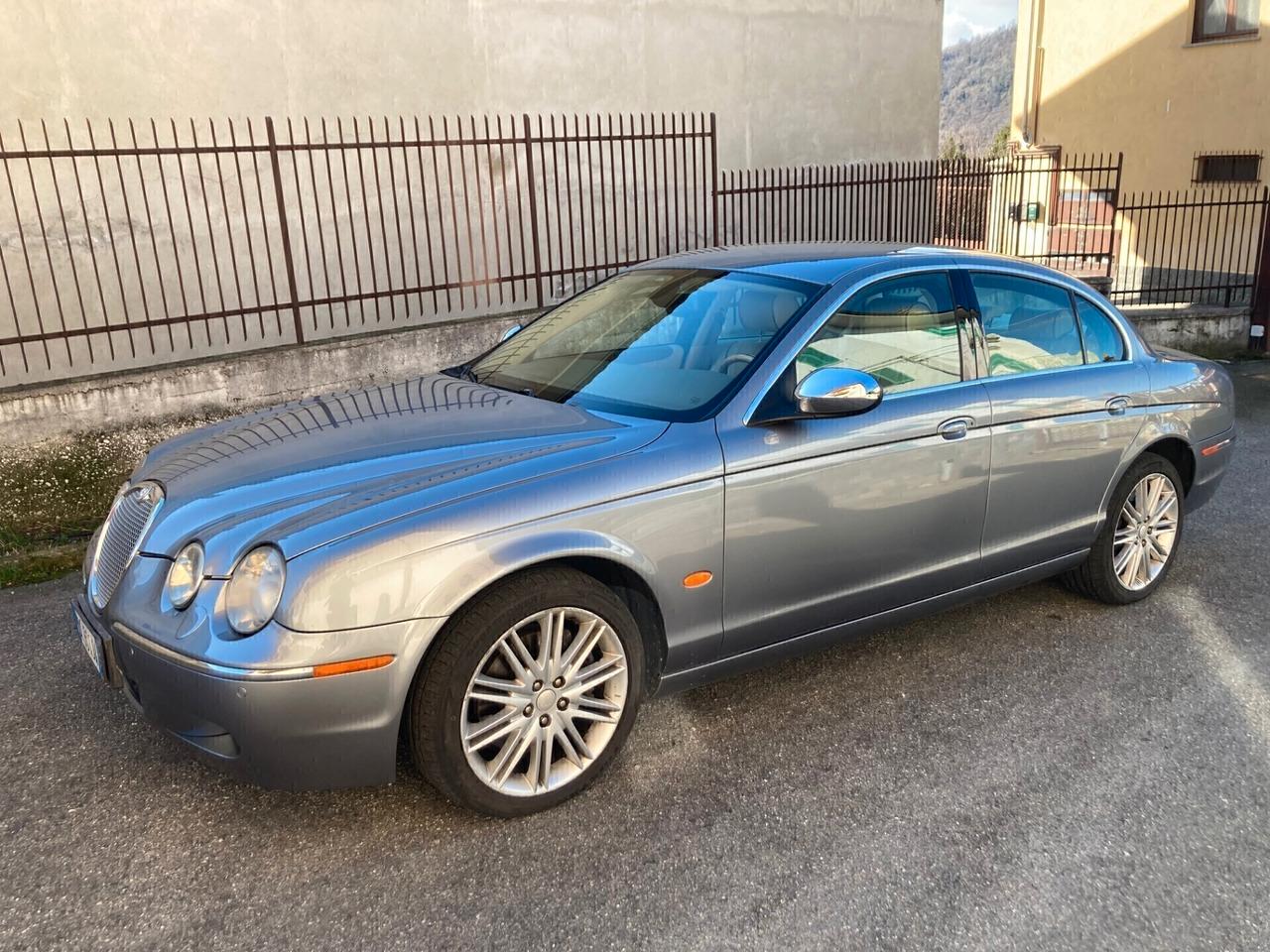 Jaguar S-Type 2.7 diesel V6 Executive automatica