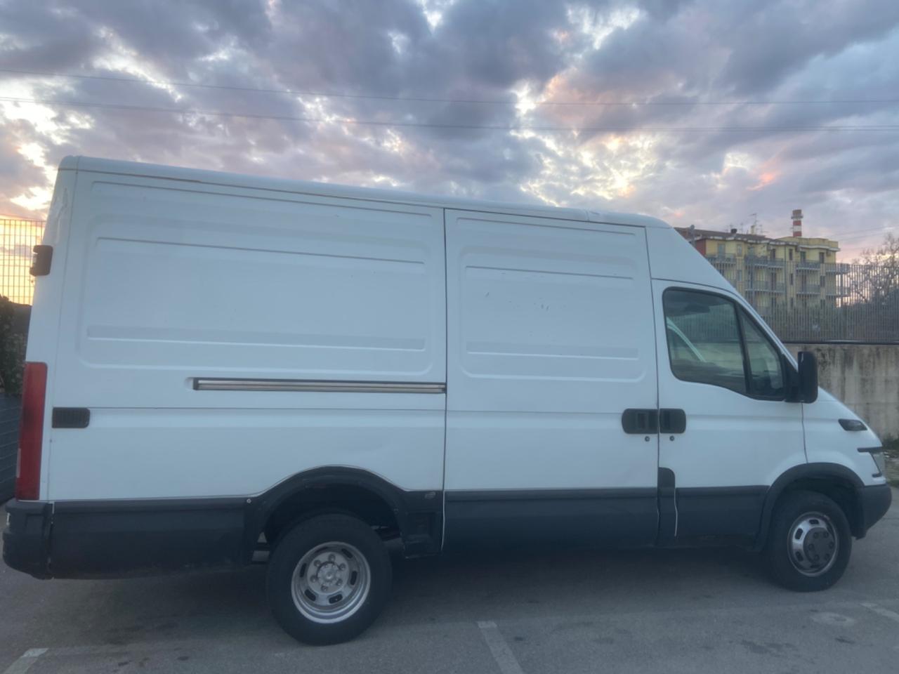 Iveco Daily Gemellato 3.0 HPI PERFETTO