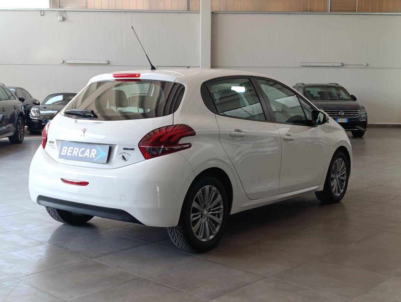 Peugeot 208 5 Porte 208 5p 1.2 puretech Active 82cv