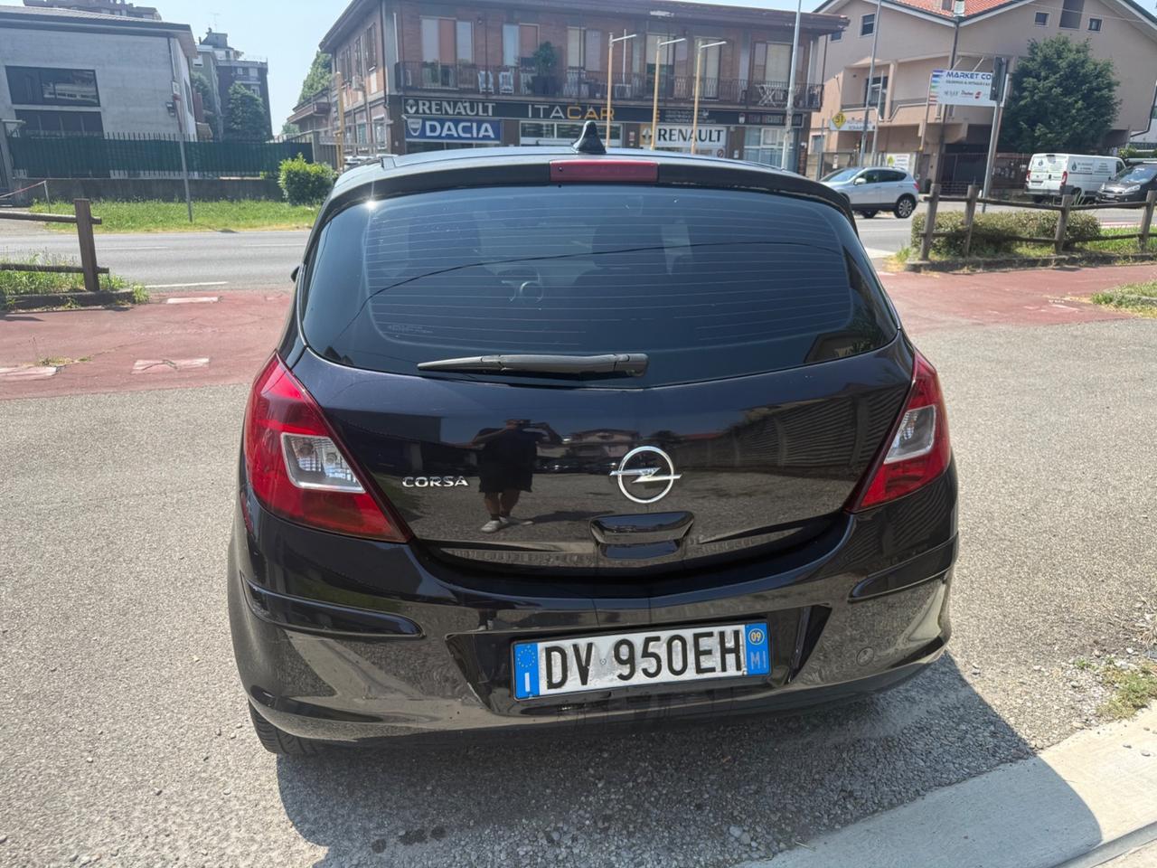 Opel Corsa 1.2 5 porte Club