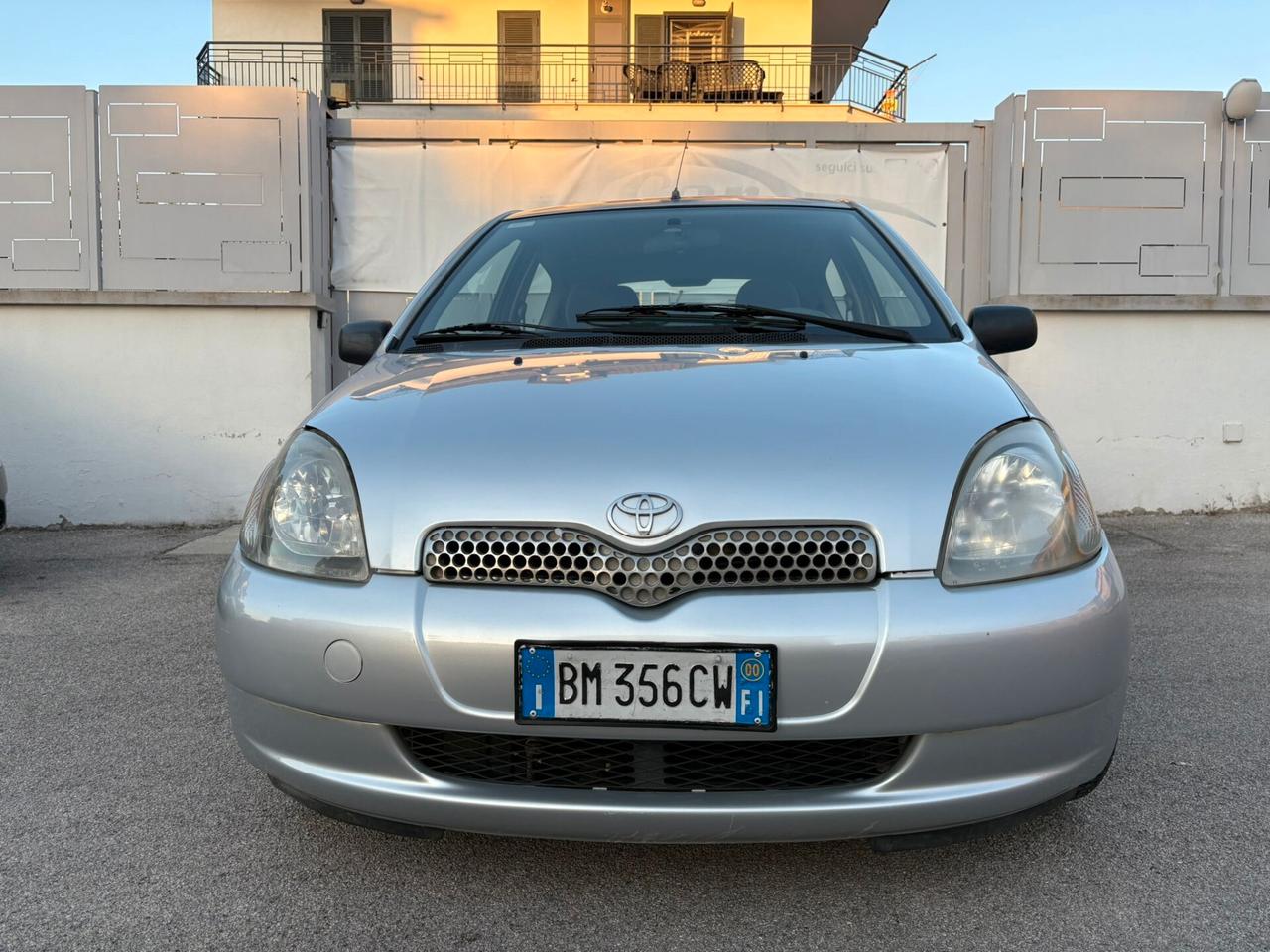 Toyota Yaris 1.0i 16V cat 3 porte
