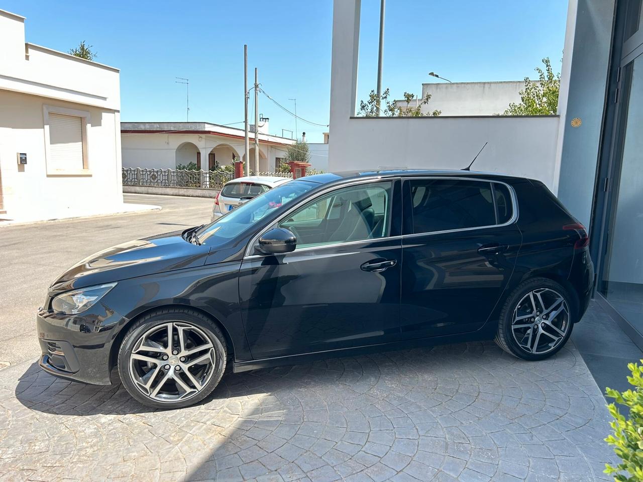 Peugeot 308 BERLINA 1.5BlueHDi ALLURE TETTO-2018