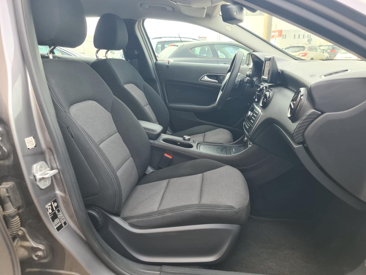 Mercedes-benz GLA 180 GLA 180 CDI Automatic Premium