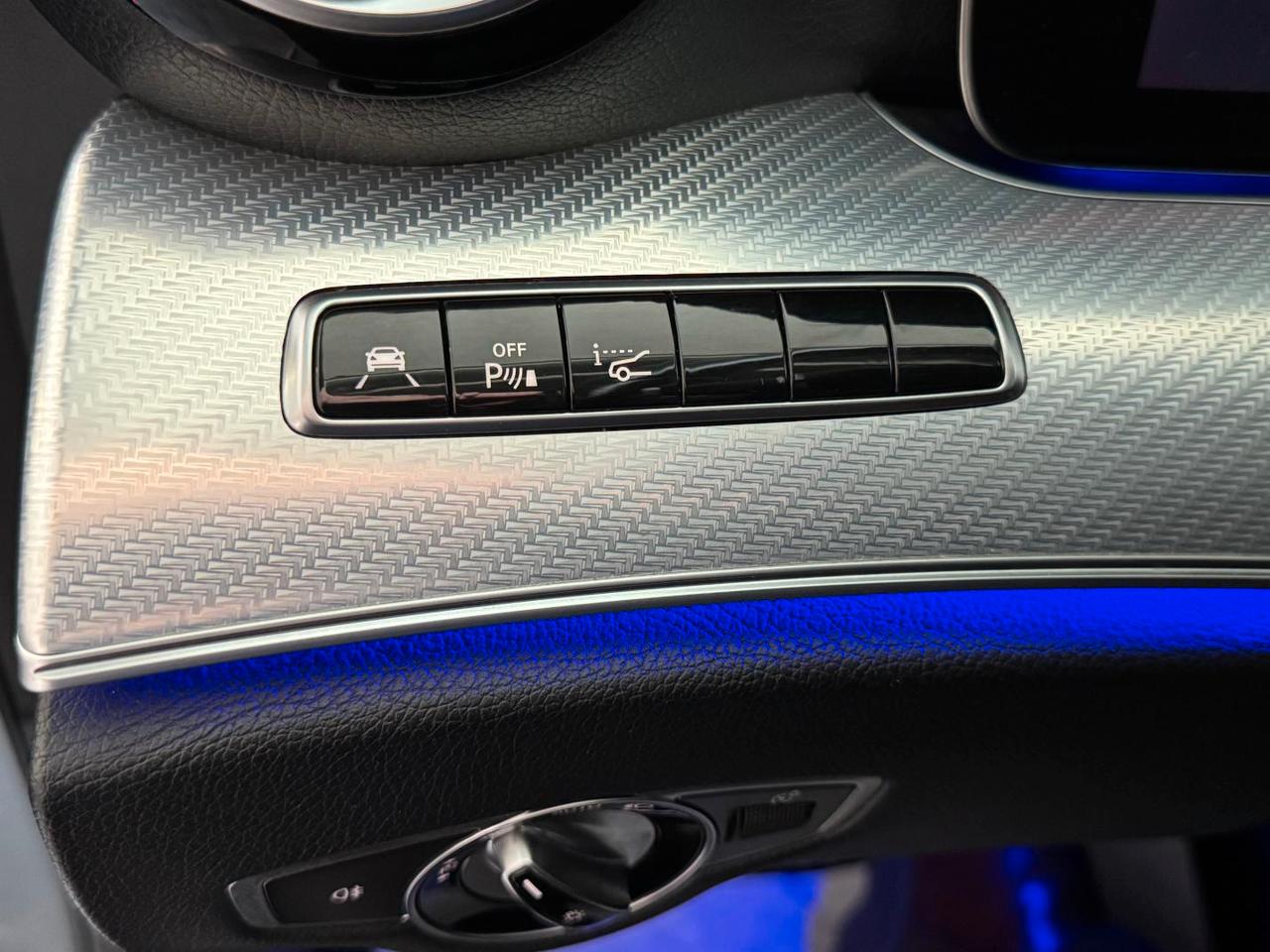 Mercedes E 220 D Premium Plus SW All-Terrain Head-Up Full