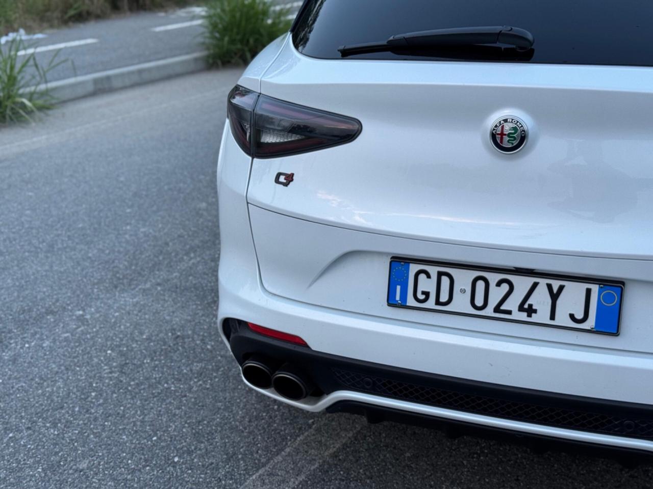 Alfa Romeo Stelvio 2.9 Bi-Turbo V6 510 CV AT8 Quadrifoglio