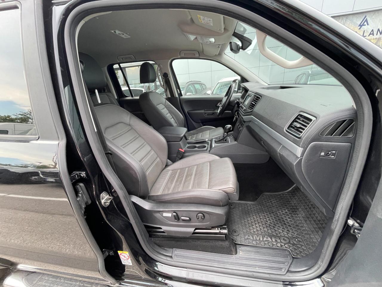 Volkswagen Amarok 3.0 V6 TDI 4MOTION BMT permanente aut. DC Highline DOPPA CABINA