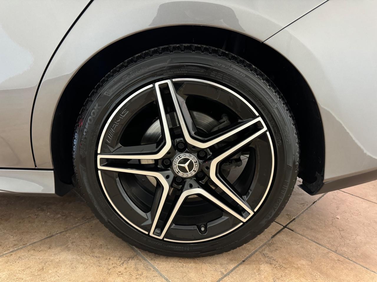 Mercedes-benz CLA 200 d PREMIUM AMG LUCI AMBIENTE AUTO