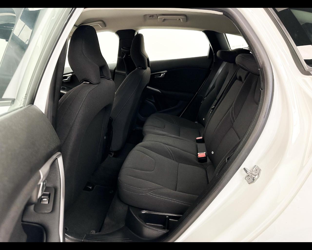 VOLVO V40 Cross Country D2 Business