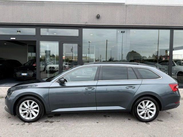 SKODA Superb 2.0 TDI 150CV DSG Wagon Style