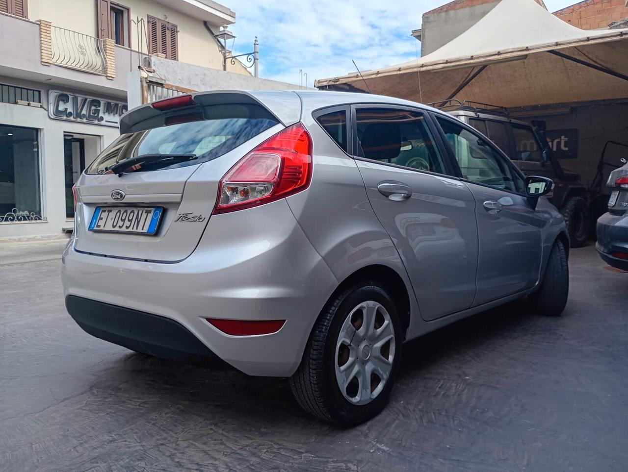 Ford Fiesta 1.5 TDCi 75CV 5 porte Business