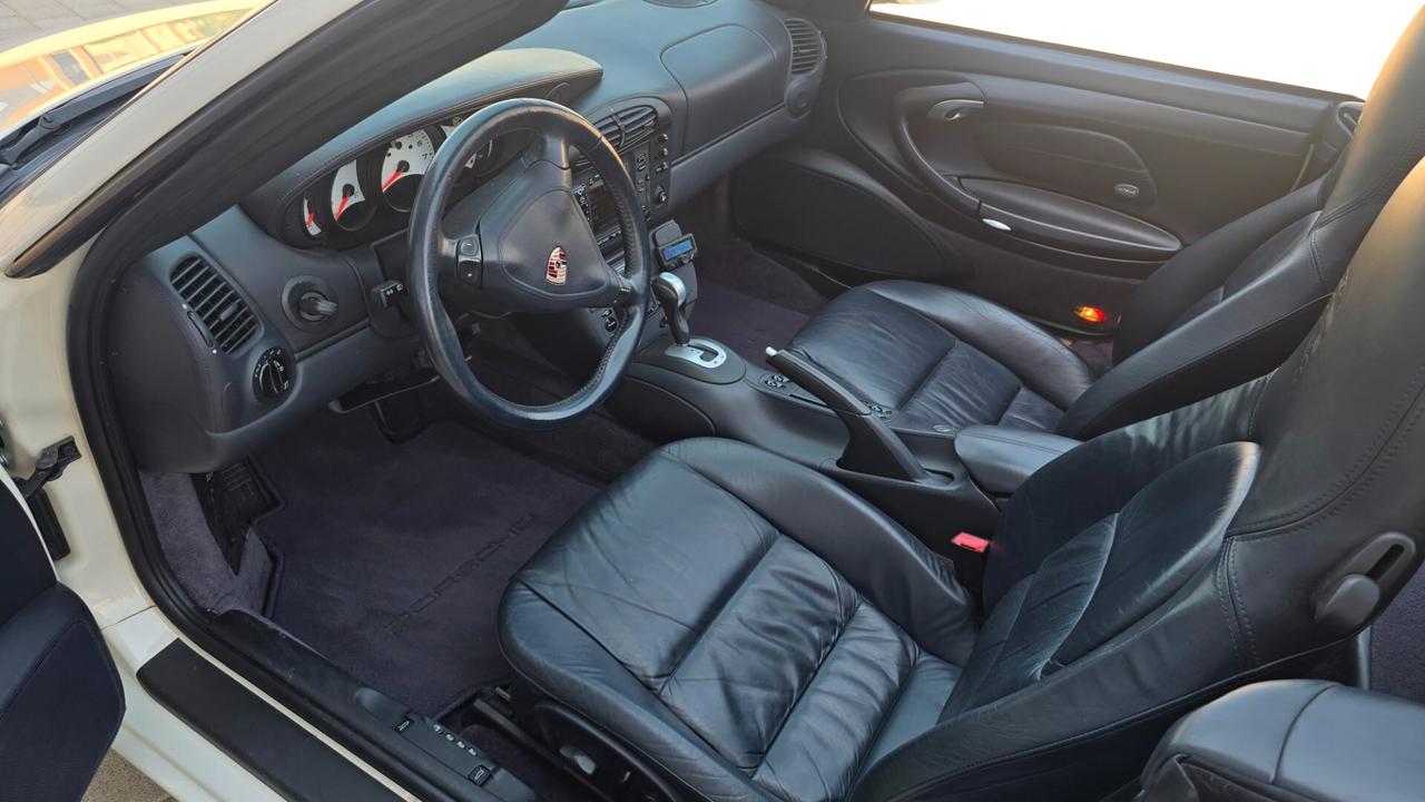 Porsche 911 Carrera Cabriolet ASI CRS