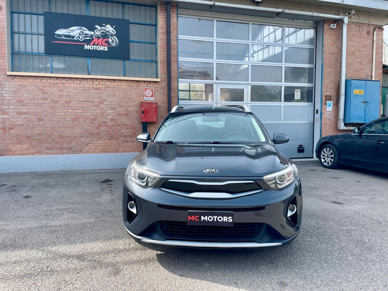 Kia Stonic 1.4 Benzina 100 CV- UNICO PROPRIETARIO- TAGLIANDATA 02/2026