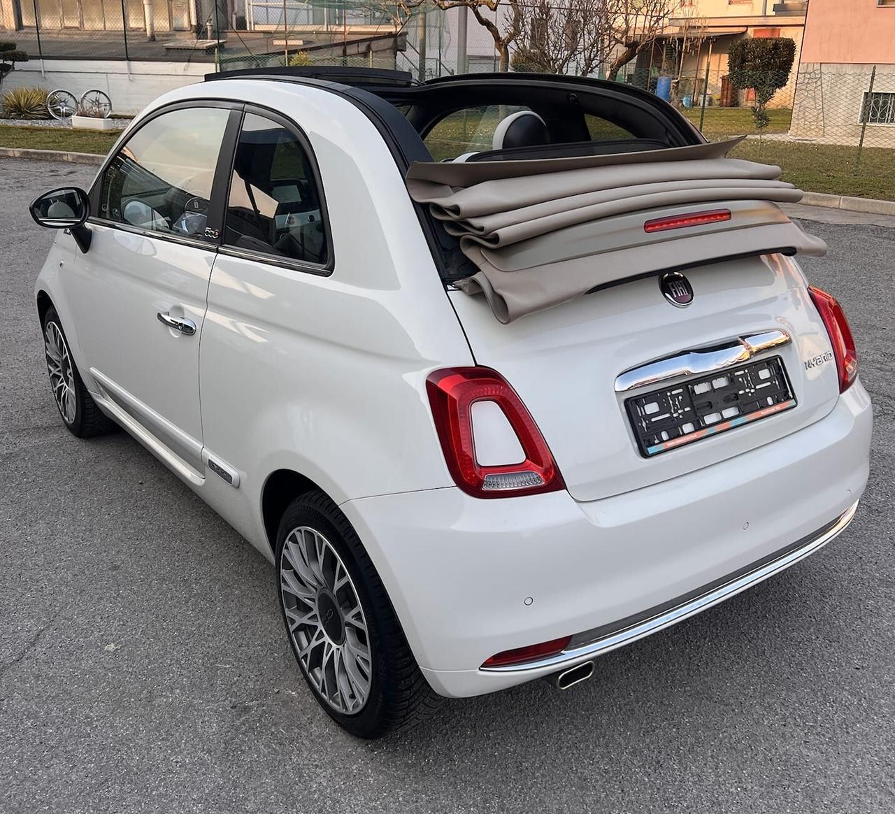Fiat 500 C 1.0 Hybrid Dolcevita
