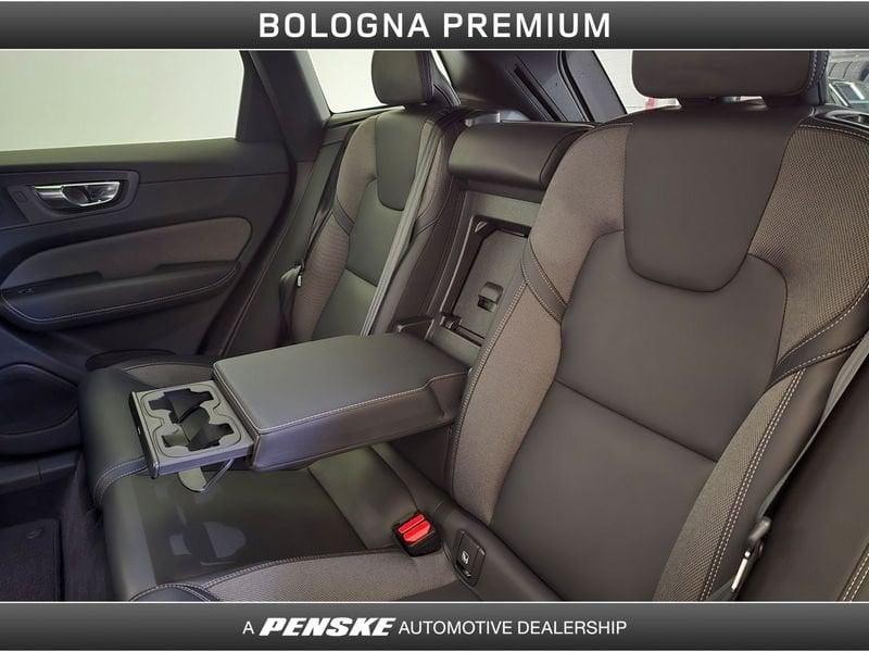 Volvo XC60 XC60 B4 (d) AWD automatico Plus Bright