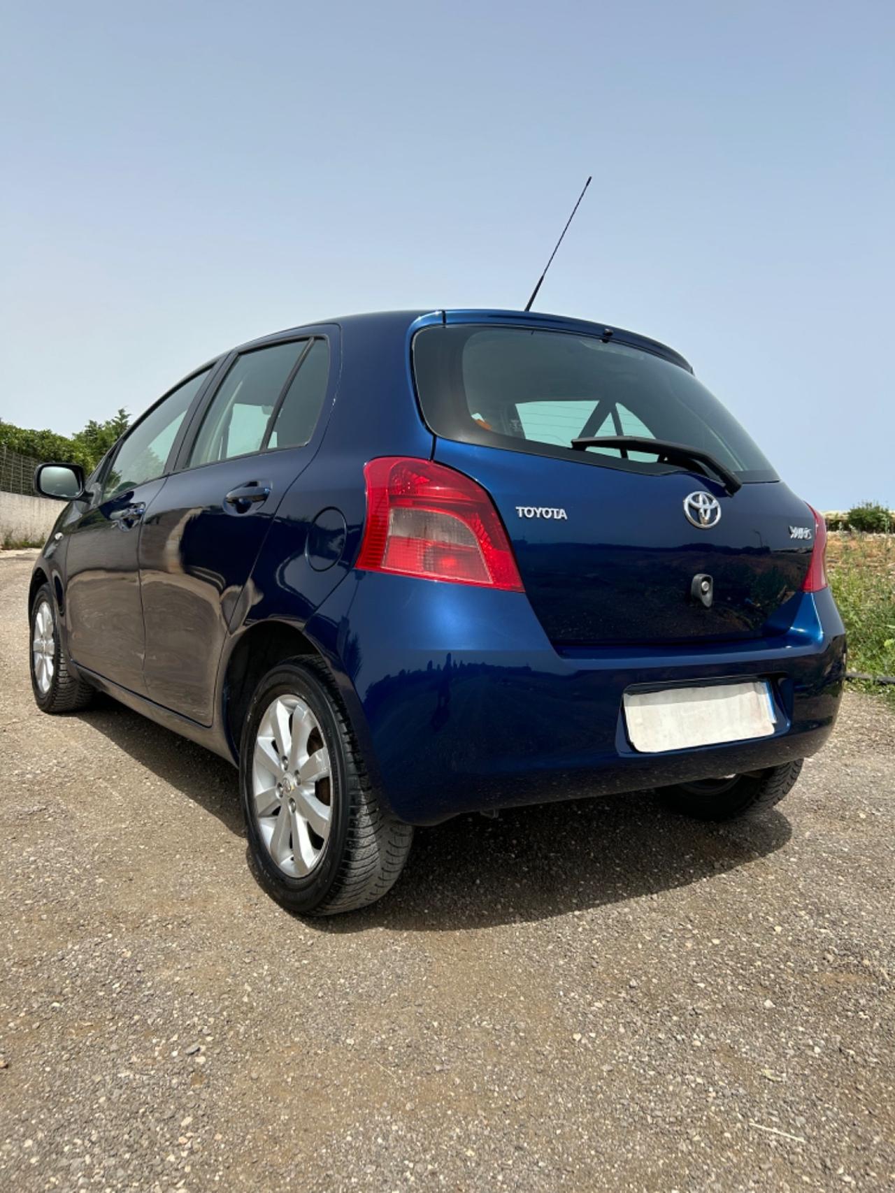 Toyota yaris 1.0