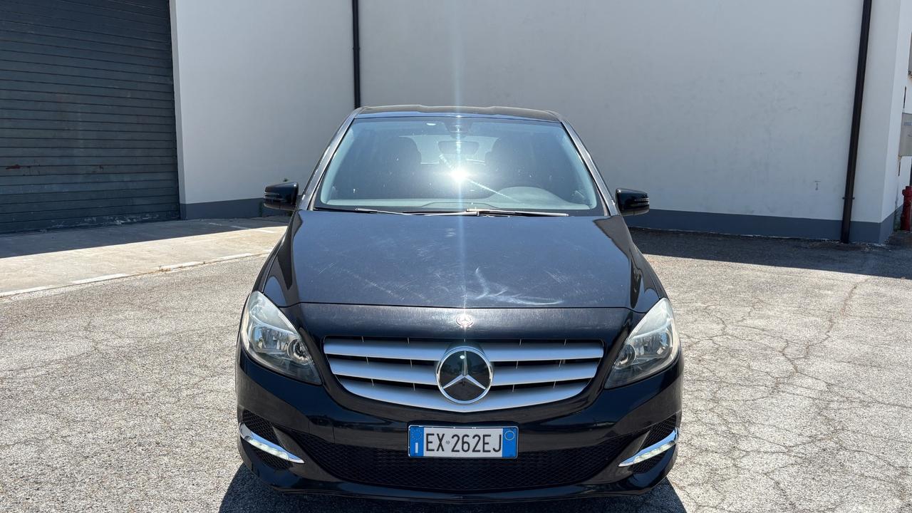 Mercedes-benz B 200 NGD Executive