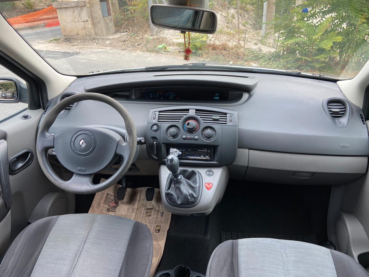 Renault Scenic 1.9 dCi 130CV Dynamique