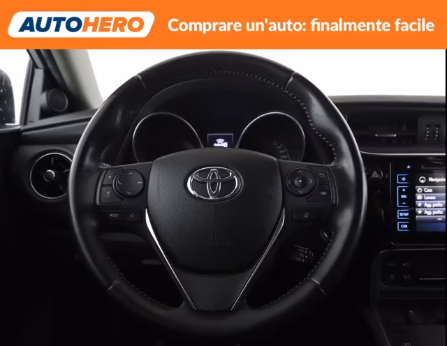 TOYOTA Auris 1.8 Hybrid Style