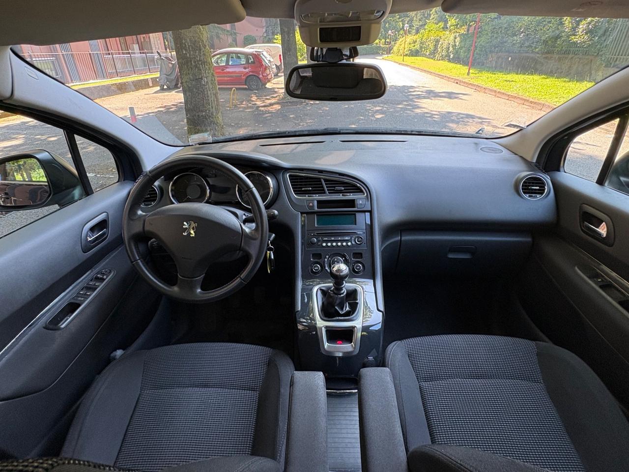 Peugeot 5008 1.6 HDi 112CV Business