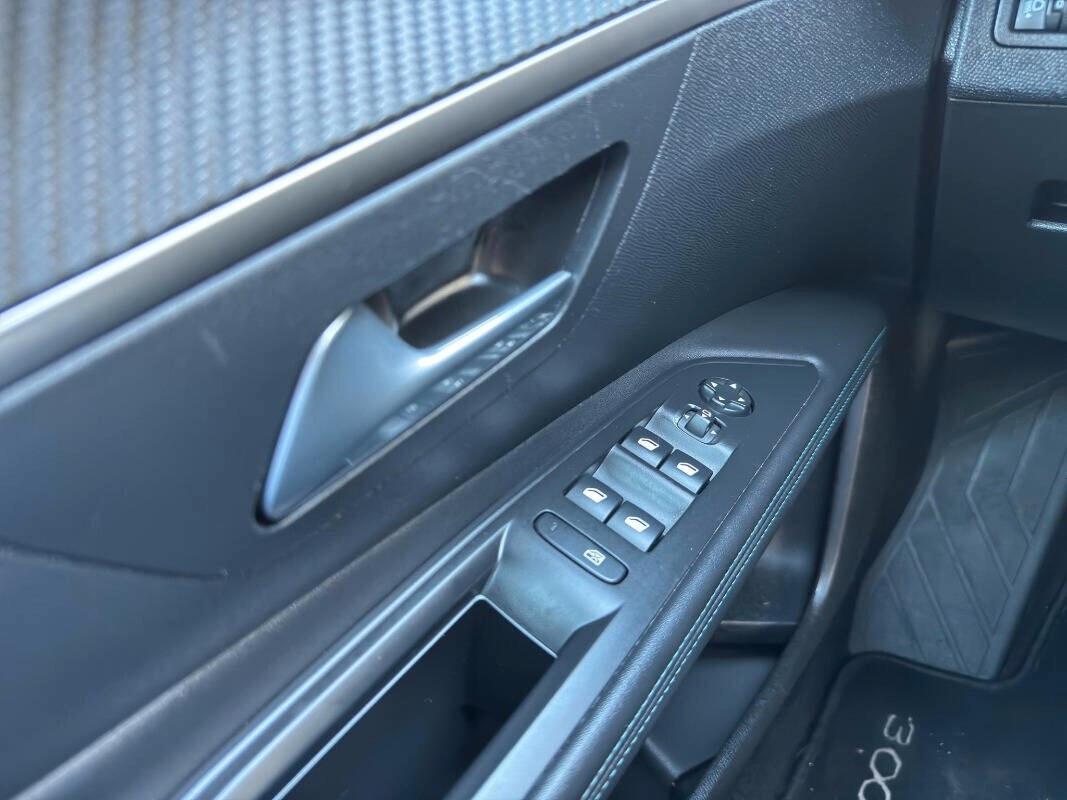Peugeot 3008 BlueHDi 130 S&S EAT8 Allure 2022