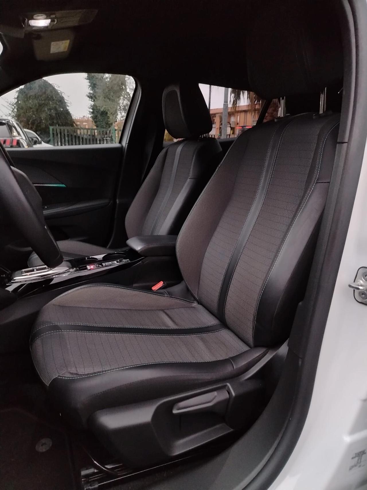 Peugeot 2008 BlueHDi 130 S&S EAT8 Allure