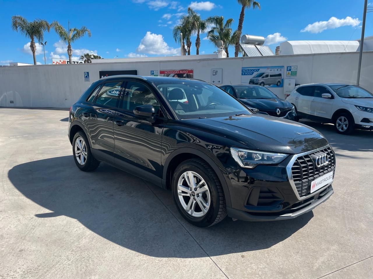 Audi Q3 35 TDI S tronic Business