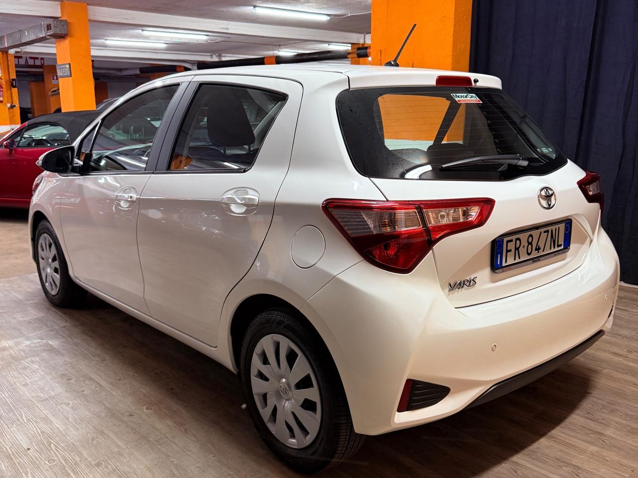 MERAVIGLIOSA TOYOTA YARIS, IN CONDIZIONI DA VETRINA CON SOLI 2930 KM