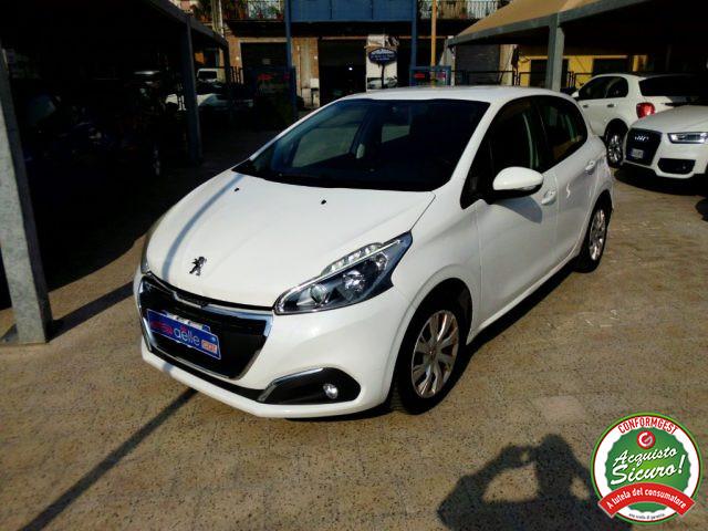 PEUGEOT 208 1.4 8V HDi 68CV 5p. Allure