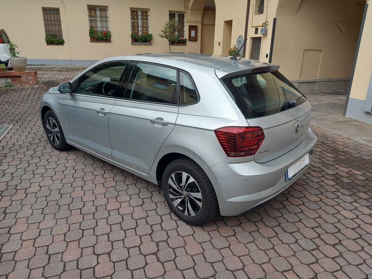 Volkswagen Polo Comfortline 1.6 TDI 95 Cv DSG