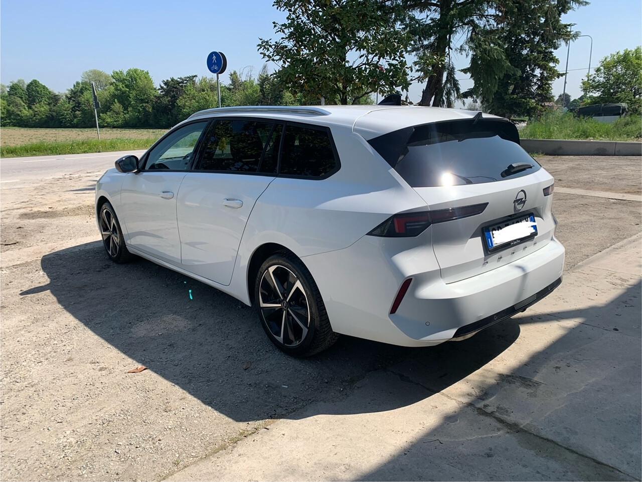 Opel Astra 1.5 T Diesel 130 CV AT8 Sports Tourer Business Elegance