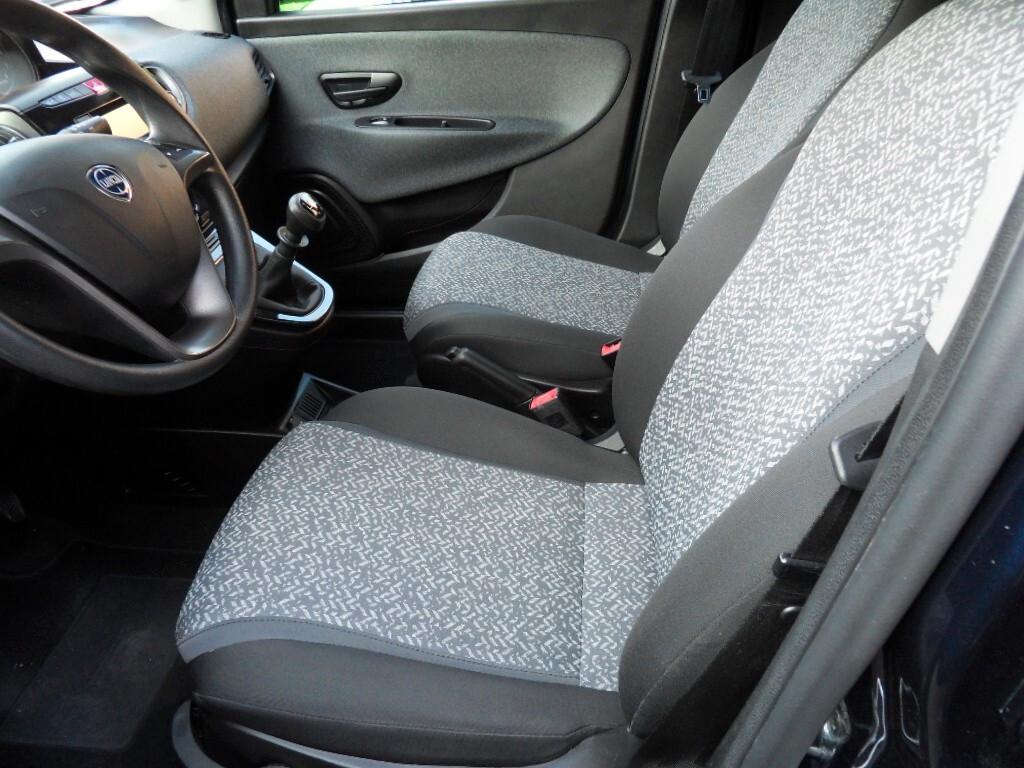 Lancia Ypsilon 1.2 69 CV 5 porte Gold
