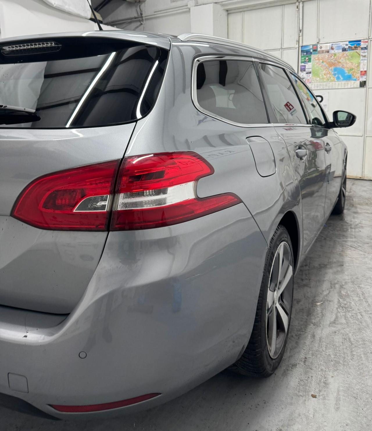 Peugeot 308 BlueHDi 120 S&S EAT6 SW GT Line