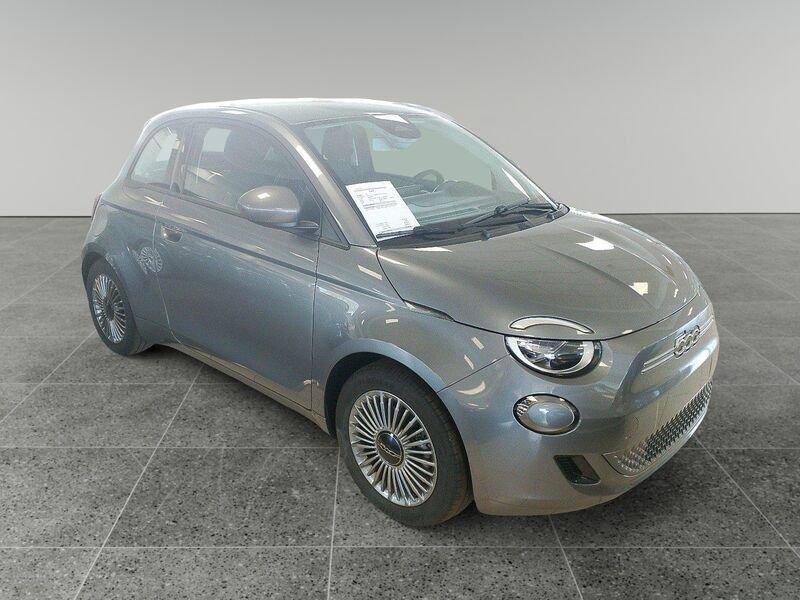 FIAT 500e 500 Nuova 500 Hatchback My23 La Nuova 500 - 320 Berlina