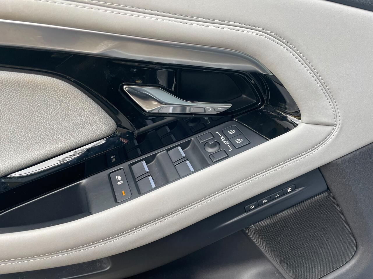 Land Rover Range Evoque 2.0D I4 163 CV AWD Auto SE AUTOCARRO