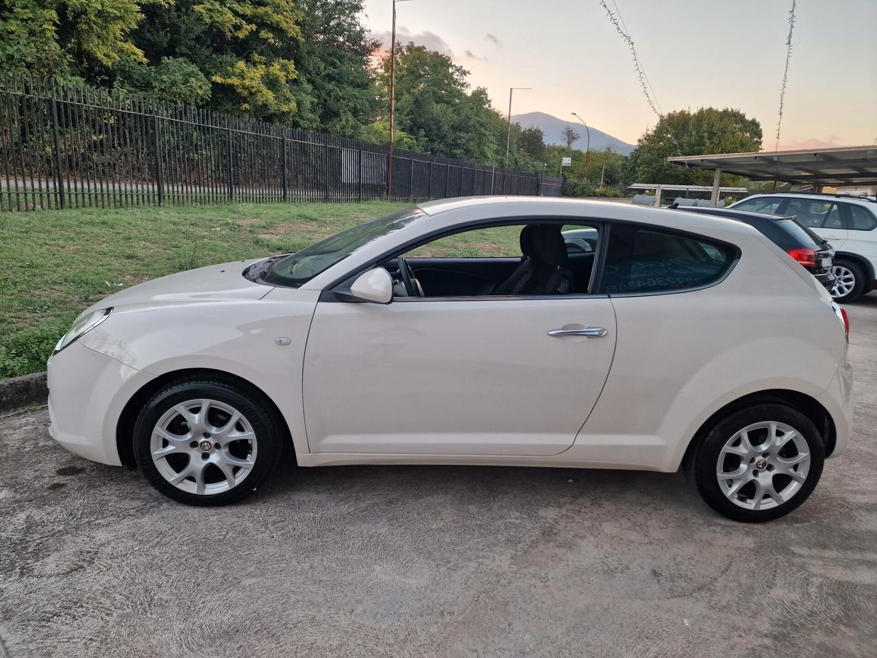 Alfa Romeo MiTo 1.4 105 CV M.air S&S Distinctive Sport Pack
