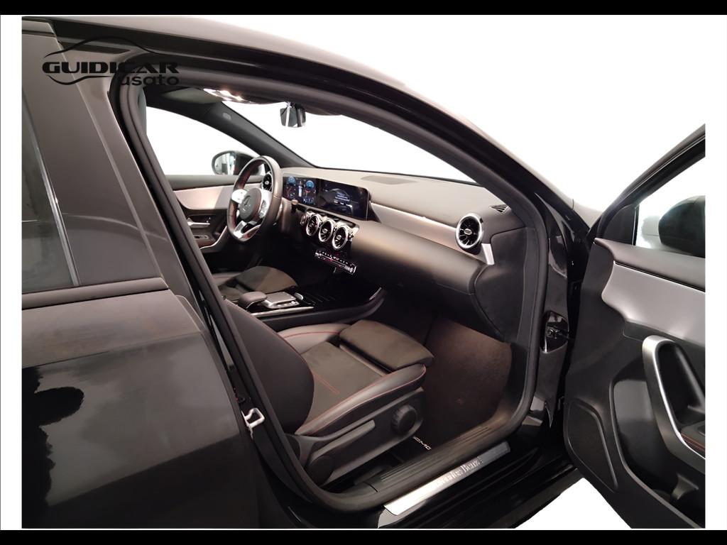 Mercedes-Benz Classe A - W177 2018 - A 180 d Premium auto