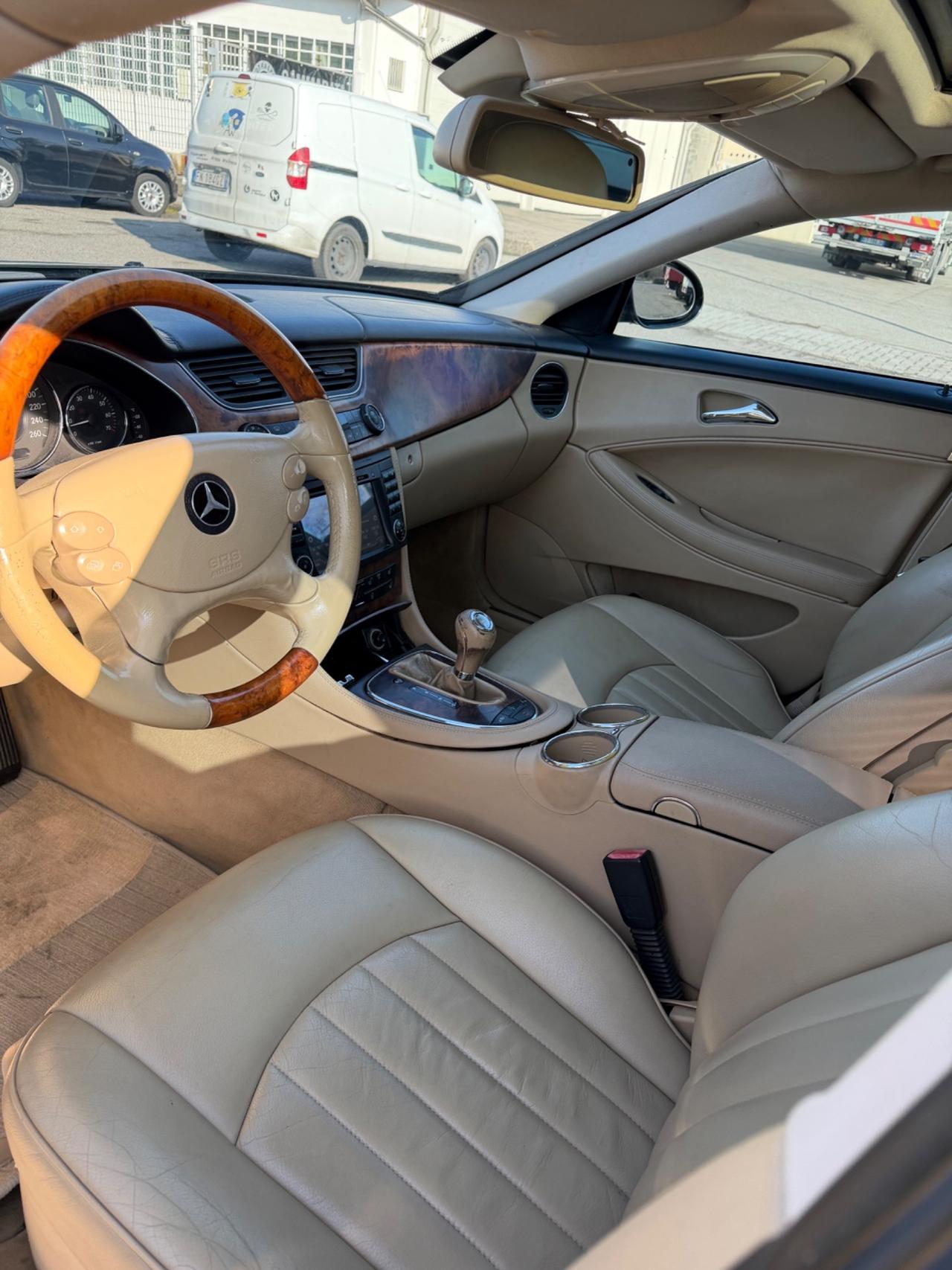 Mercedes-benz CLS 500