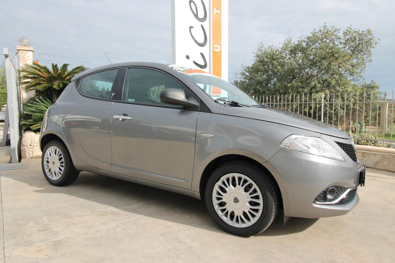 Lancia Ypsilon 1.3 MJT 95 CV Silver|71000KM|2017