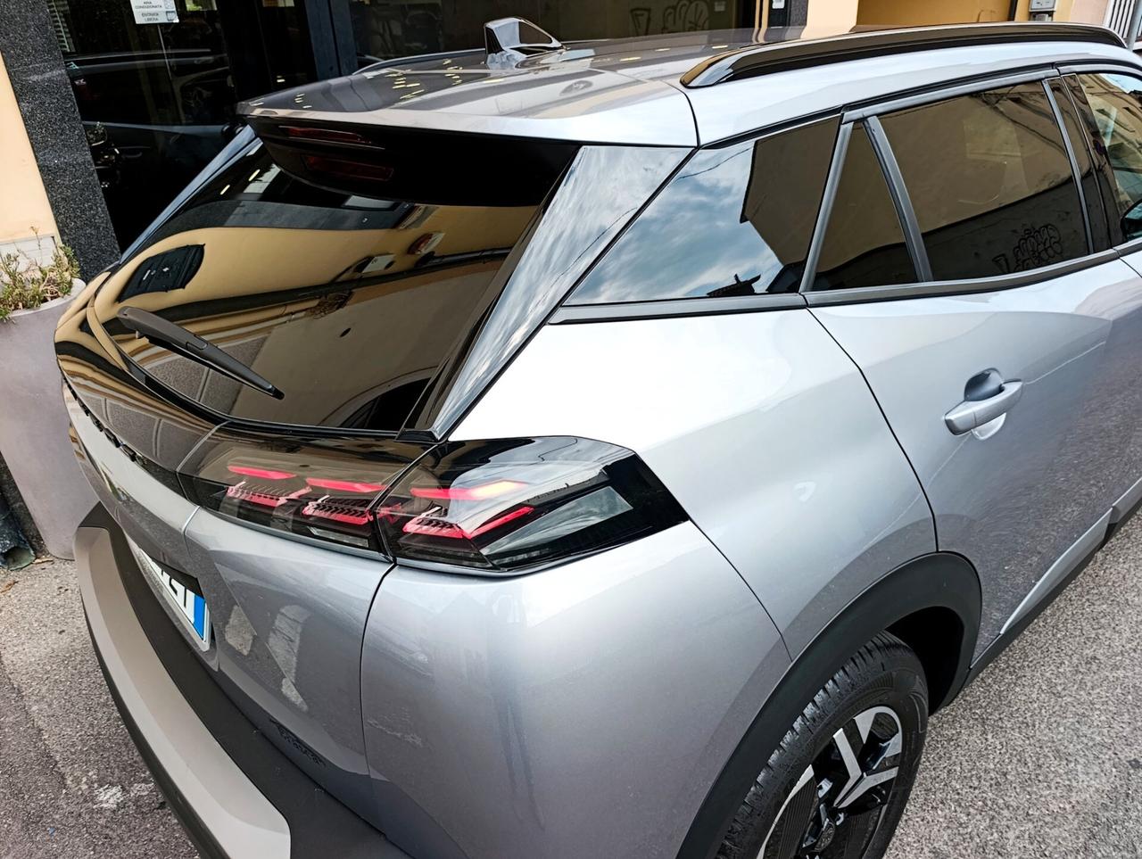 Peugeot 2008 PureTech 130 S&S EAT8 Allure