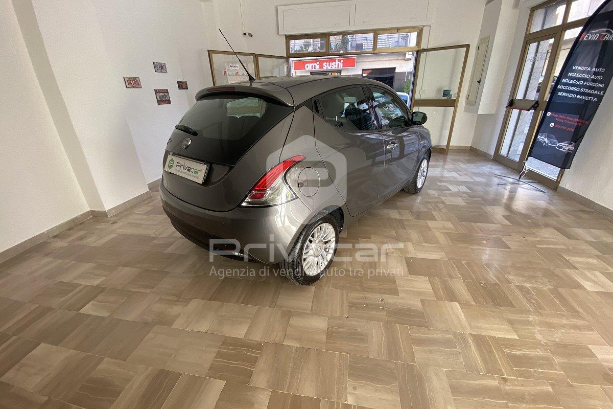 LANCIA Ypsilon 1.2 69 CV 5 porte Silver