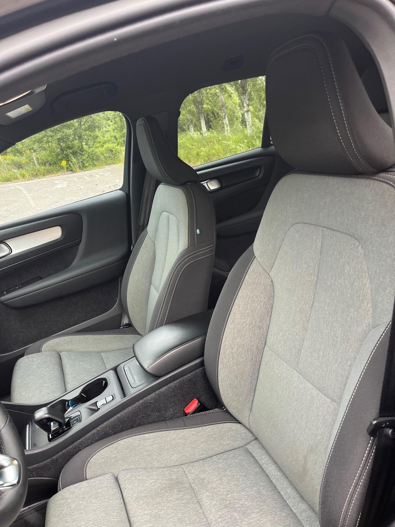 Volvo XC40 B3 automatico Plus Dark